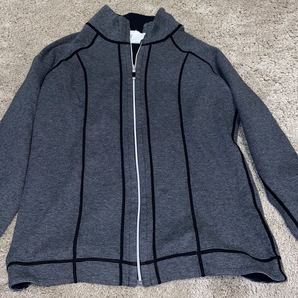 Long sleeve zip up jacket,striped,black&white
